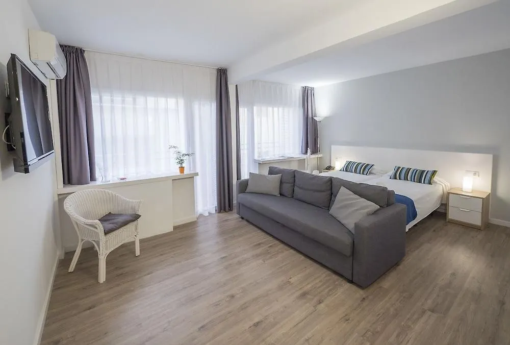 Perello Hotel Lloret de Mar 2*,  Spain