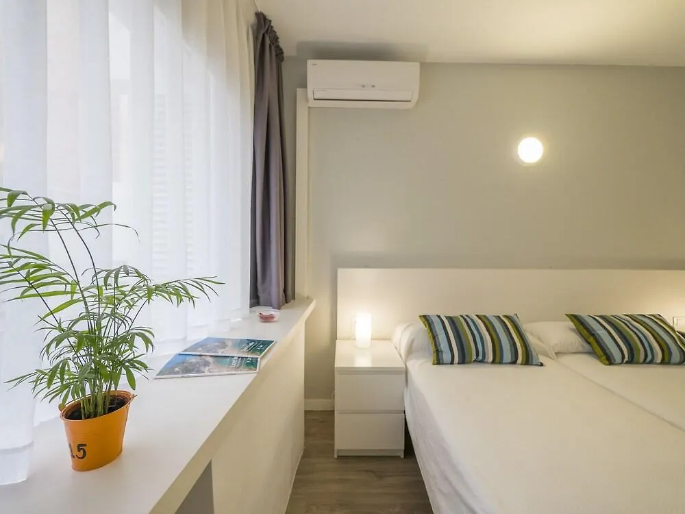 Perello Hotel Lloret de Mar 2*,