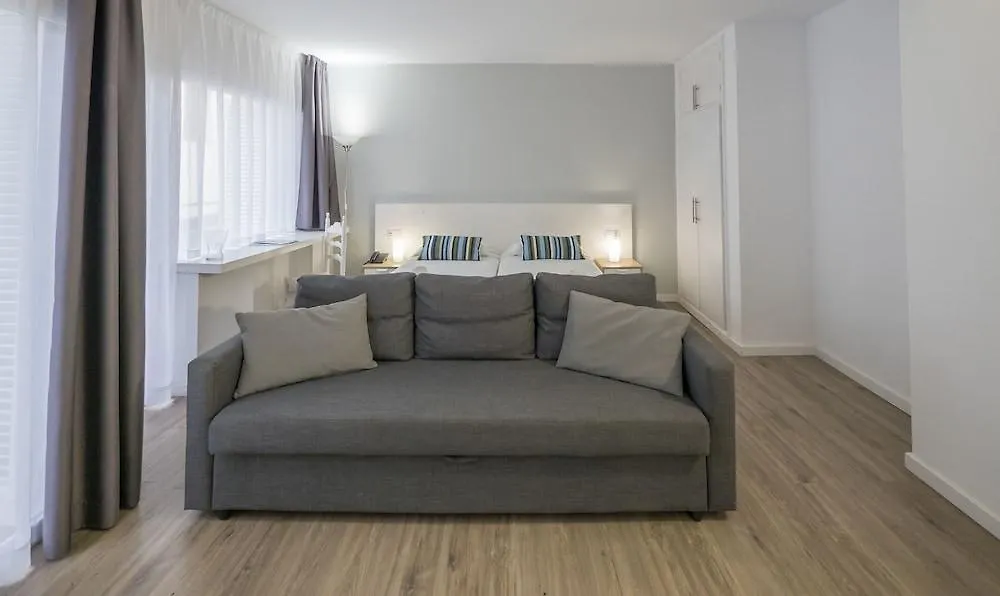 **  Perello Hotel Lloret de Mar Španělsko